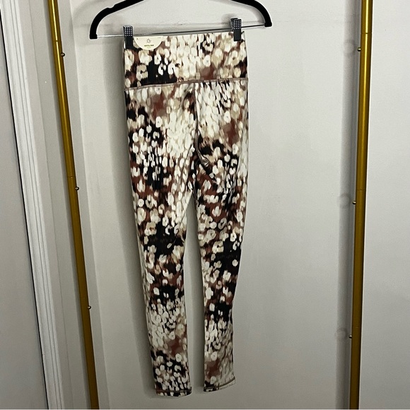 New Aerie Offline Real Me High-rise 7/8 Crossover Legging Multi-print Small - Picture 3 of 7